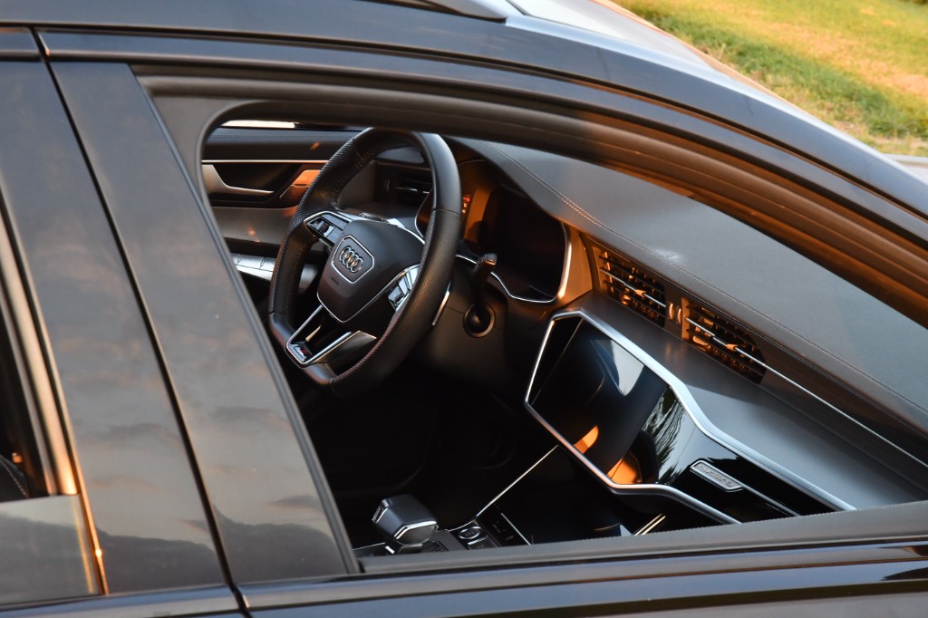Audi A6 console centrale